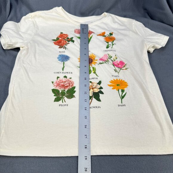 Fifth Sun Womens Size Medium Tee Shirt Floral Graphic White Preowned - Picture 8 of 9
